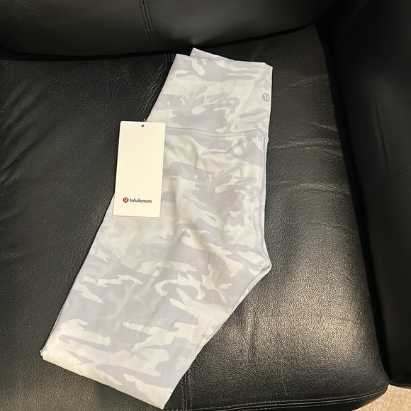 Wunder under HR 28’ high rise - Picture 3 of 3